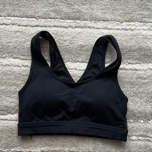 Alphalete mesh sports bra - medium